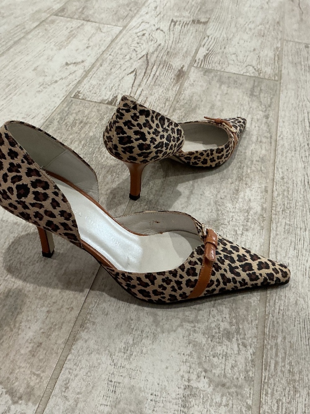 Women’s leather animal print shoes size US 8.5